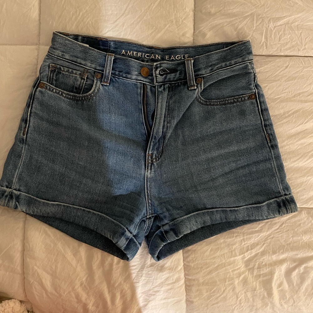 American Eagle mom jean shorts